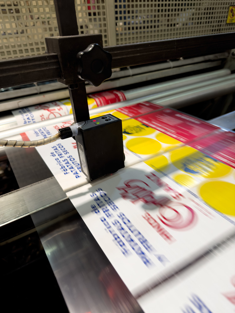 Proceso de fabricación de bolsas de plástico a medida en Madrid