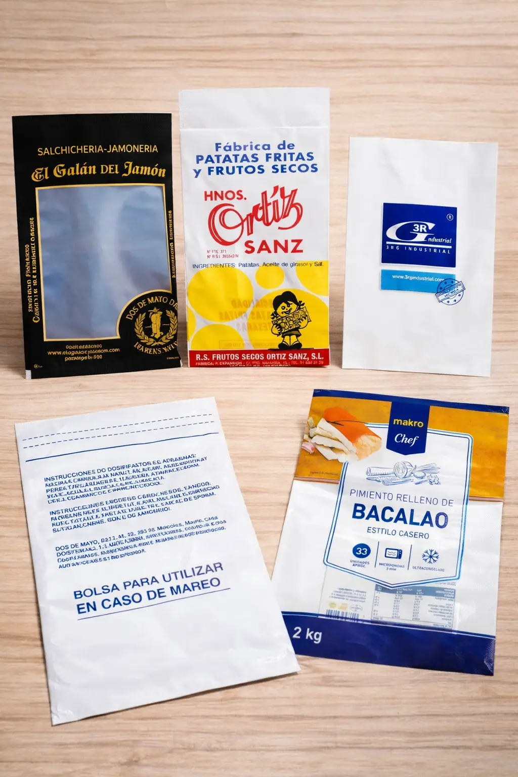 muestrario de bolsas de polietileno sin asa personalizadas de Plásticos Coimbra para alimentación e industria