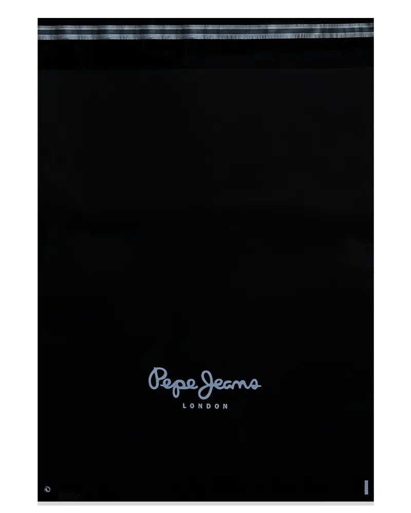 sobre de mensajería Pepe jeans negro personalizado para ropa e-commerce