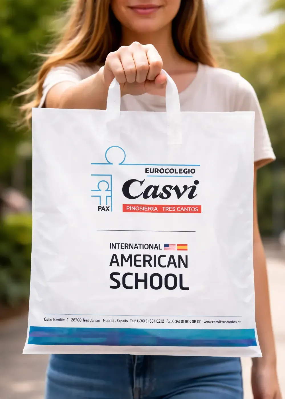 Bolsa de asa lazo personalizada con logotipo impreso - Plásticos Coimbra⁠