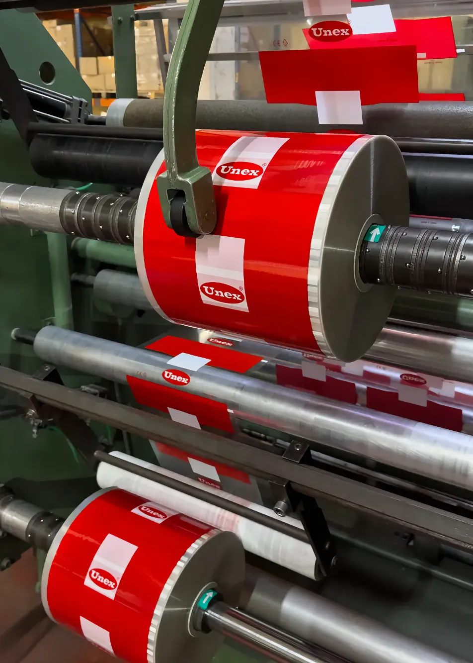 Bobinas de plástico personalizadas para envasado automático e industrial - Plásticos Coimbra